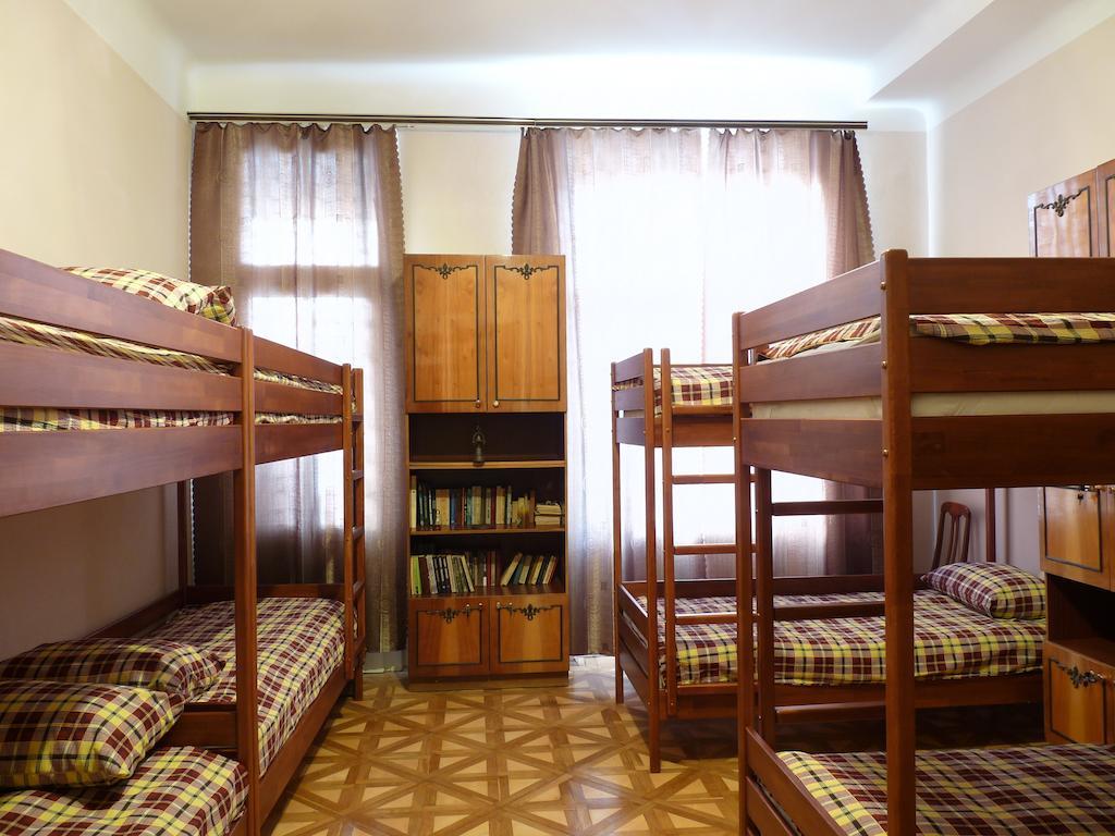 Voyager Hostel Lemberg Zimmer foto